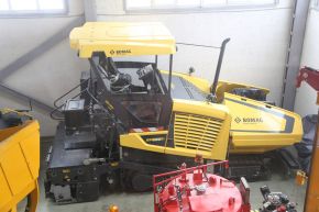 ГУСЕНИЧНЫЙ АСФАЛЬТОУКЛАДЧИК BOMAG BF 600 C-2 S500