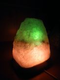 Солевая лампа Скала 3-4 кг с зеленой лампочкой Берег мечты