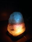 Солевая лампа Скала 4-5 кг с голубой лампочкой Берег мечты