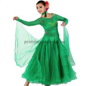 Пышное платье для бальных танцев зелёное с бабочками