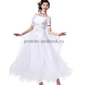 Пышное платье для бальных танцев белое